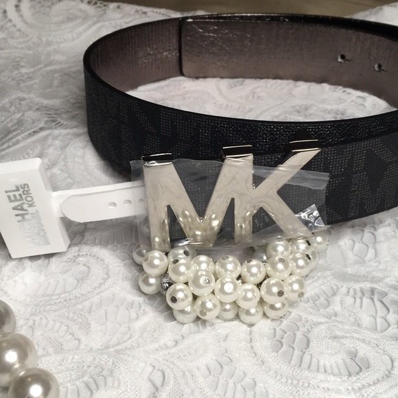 Michael Kors Accessories - Michael Kors leather Belt, size small